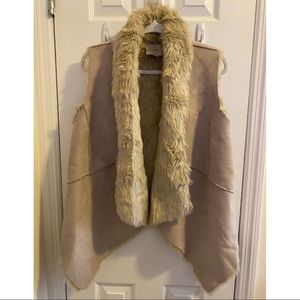 Loft furry/velour vest size S